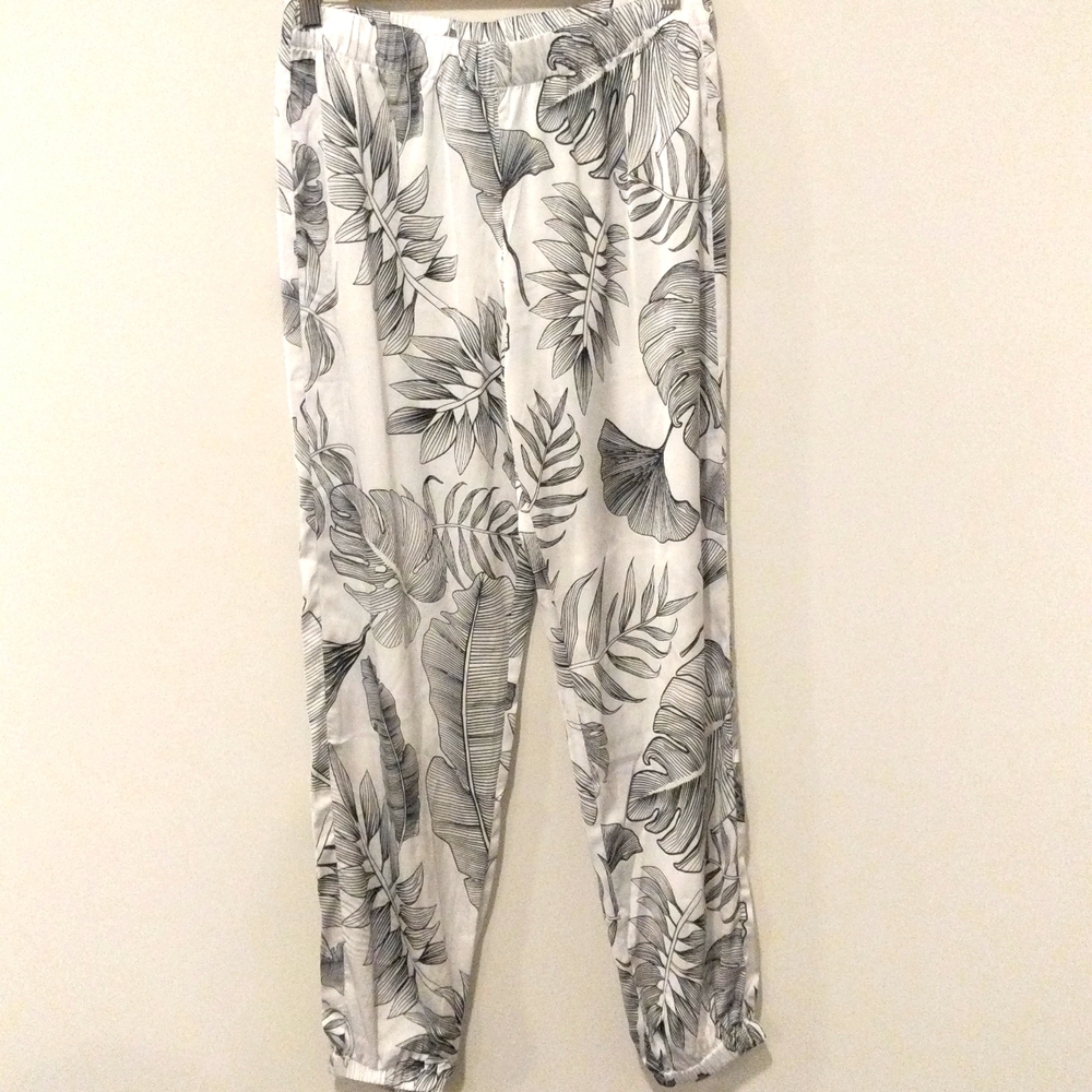 La Vie En Rose Pants
